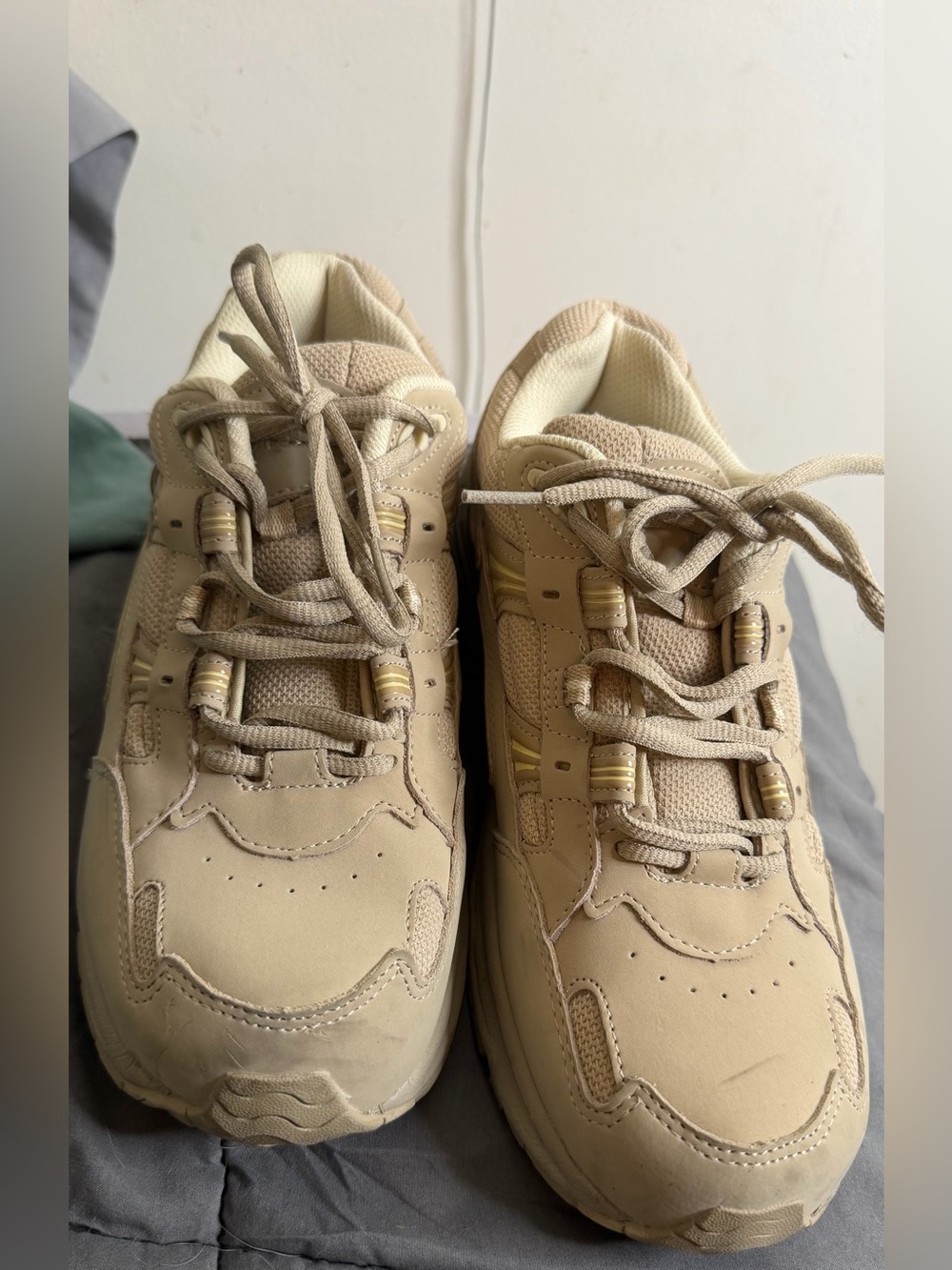 Vionic walker classic sneakers - Picture 7 of 9
